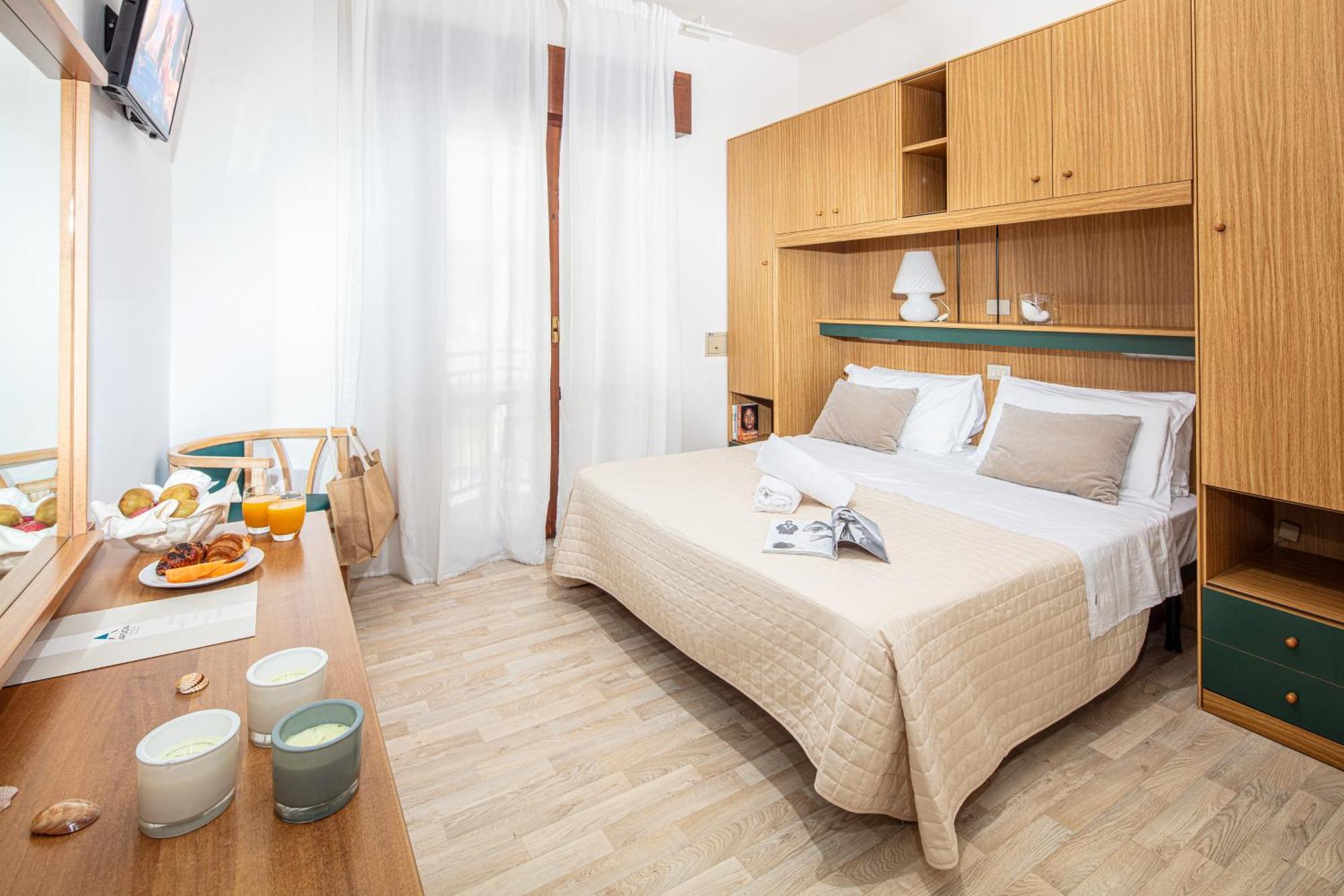 Astor 3*