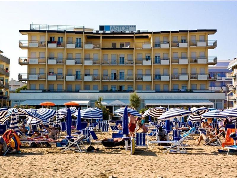 Hotel Astor 3*