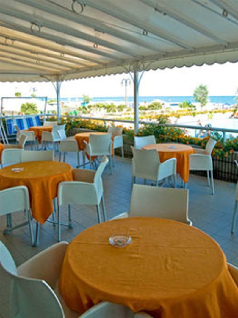 Astor 3*